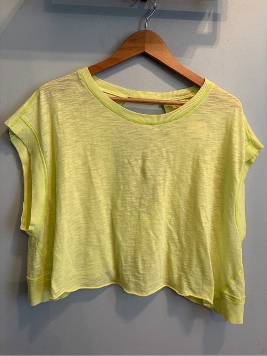 Free People Tops - Free people
My time tee - yellow
